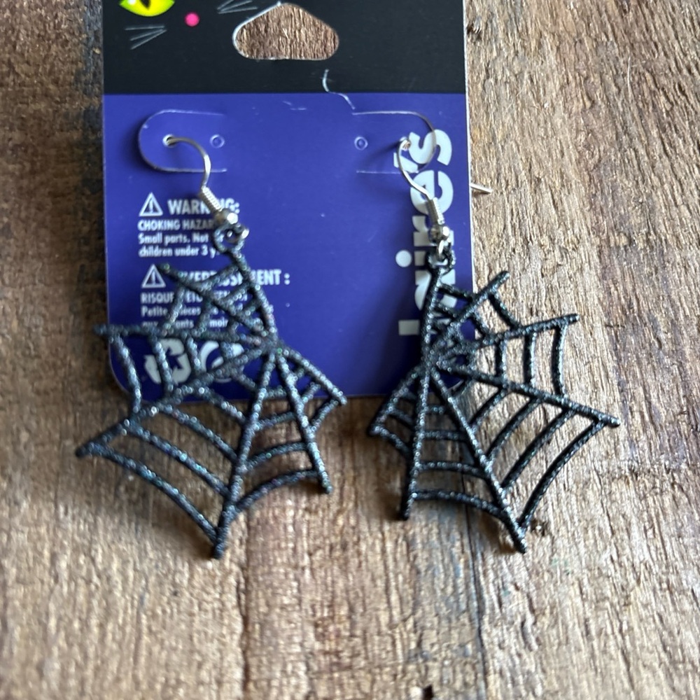 Claire's Glittery Black Spider Web Earrings